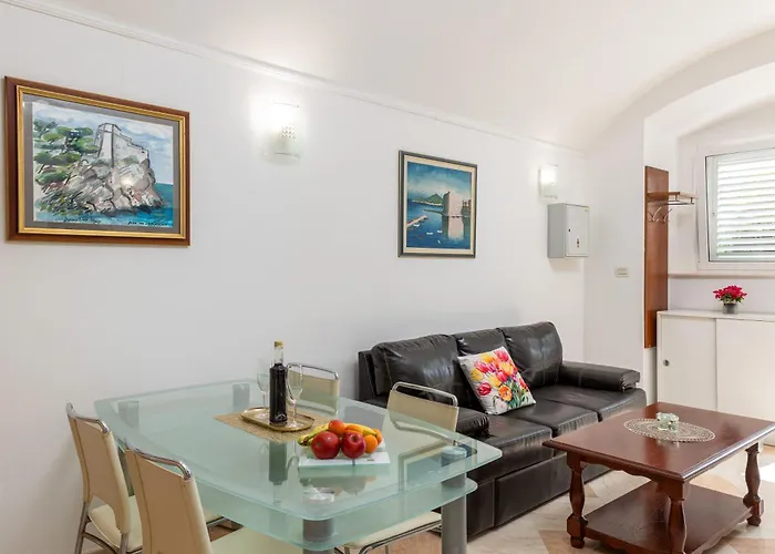 Francesko Near Old Town *