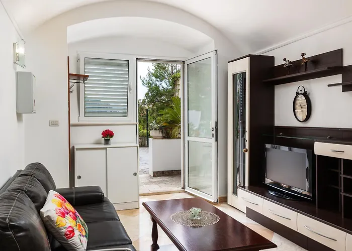 Francesko Near Old Town