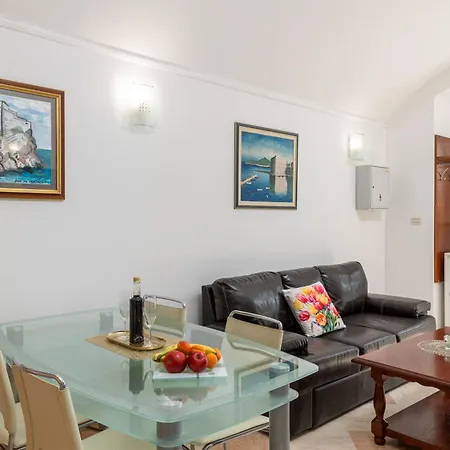 Francesko Near Old Town *