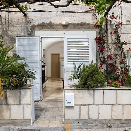 Francesko Near Old Town