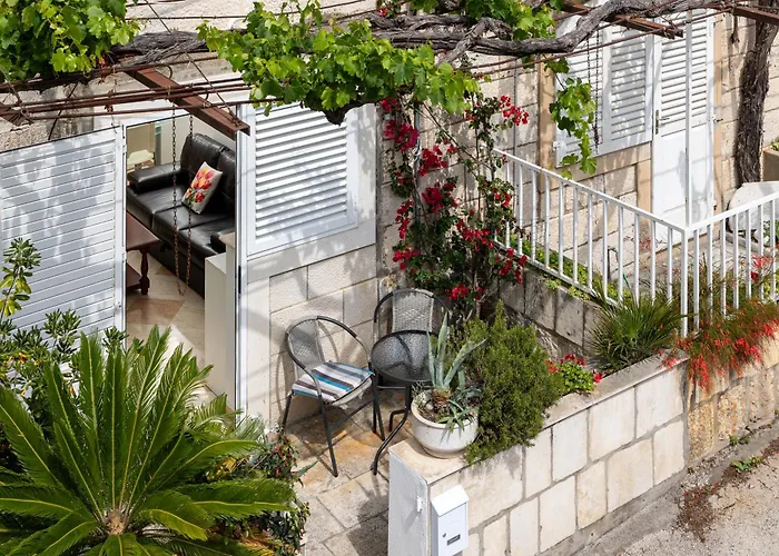 Francesko Near Old Town Apartament